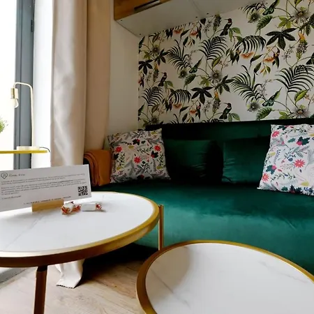 Adorable Updated Studio In The Heart Of The Bustling Le Marais District * Párizs