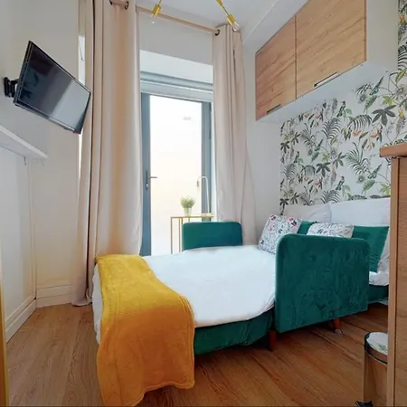 Adorable Updated Studio In The Heart Of The Bustling Le Marais District *